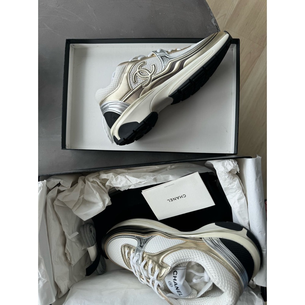 Chanel brand new sneakers never used